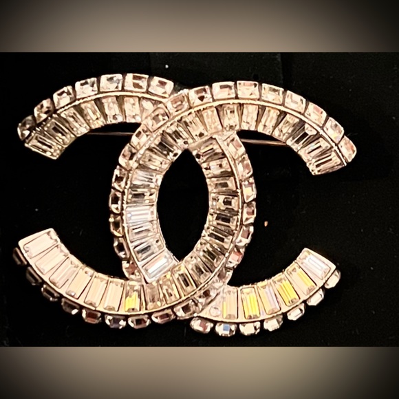 CHANEL pendant - Picture 1 of 11